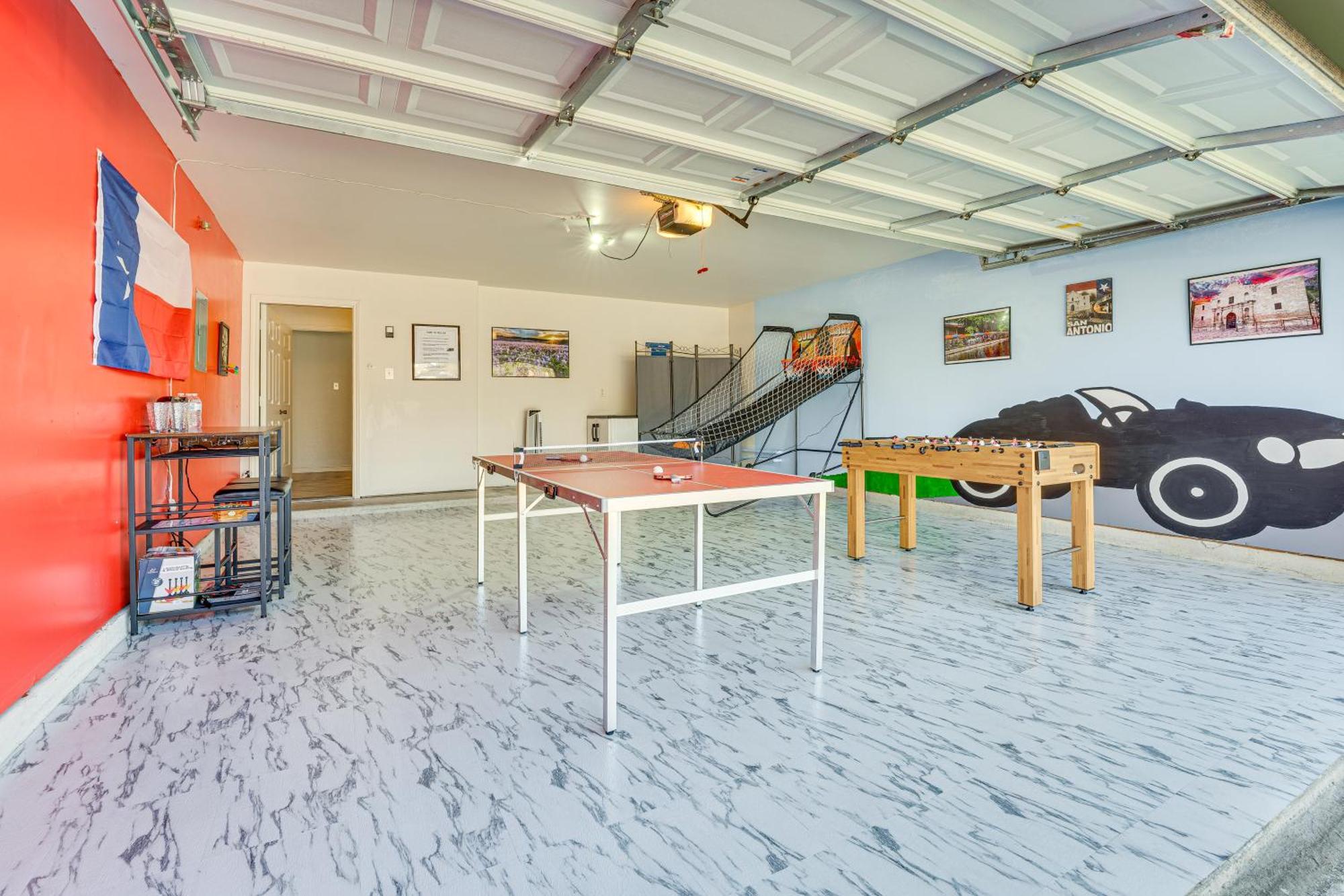 San Antonio Home With Game Room, 9 Mi To Seaworld! Eksteriør billede