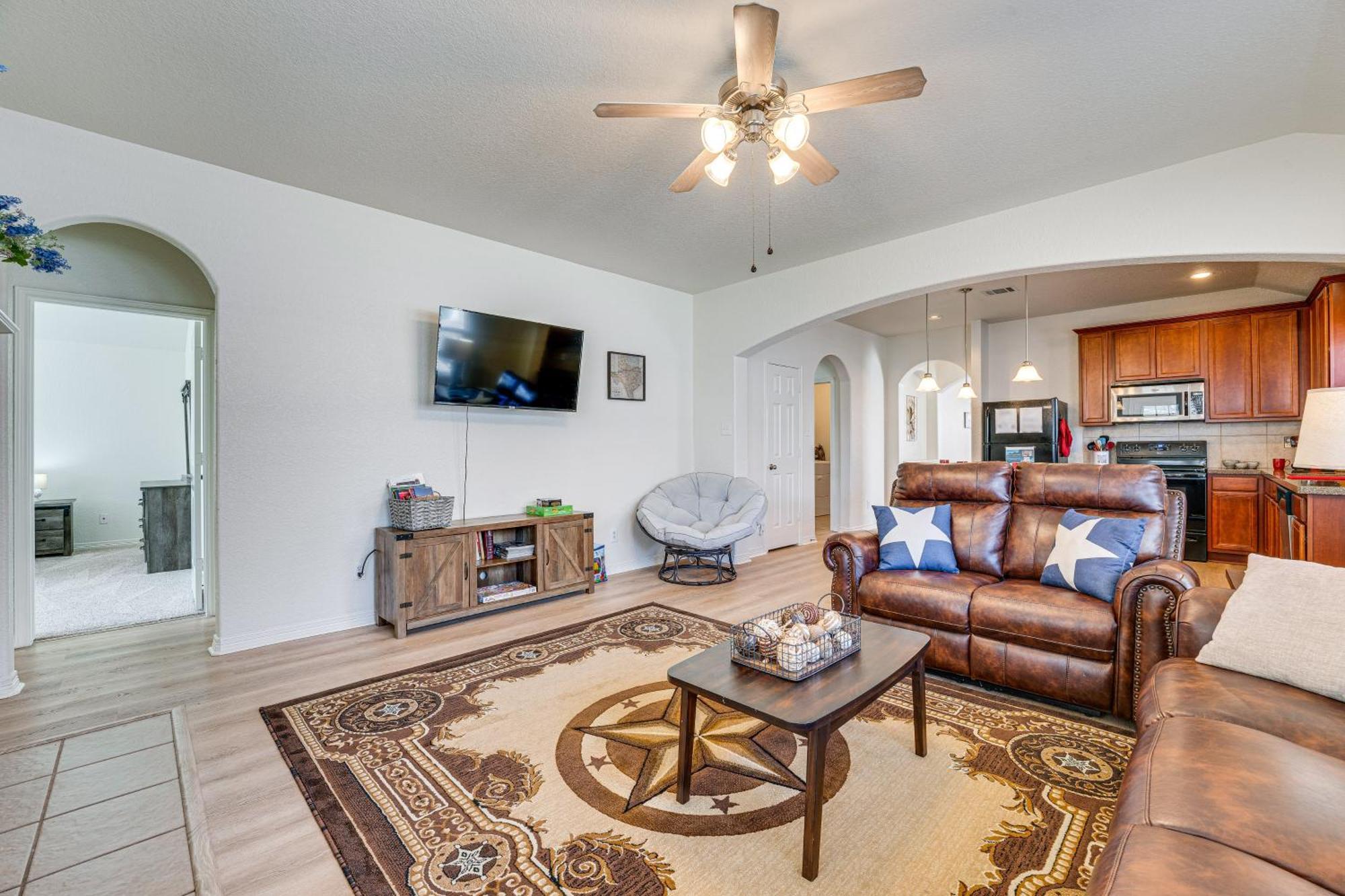San Antonio Home With Game Room, 9 Mi To Seaworld! Eksteriør billede