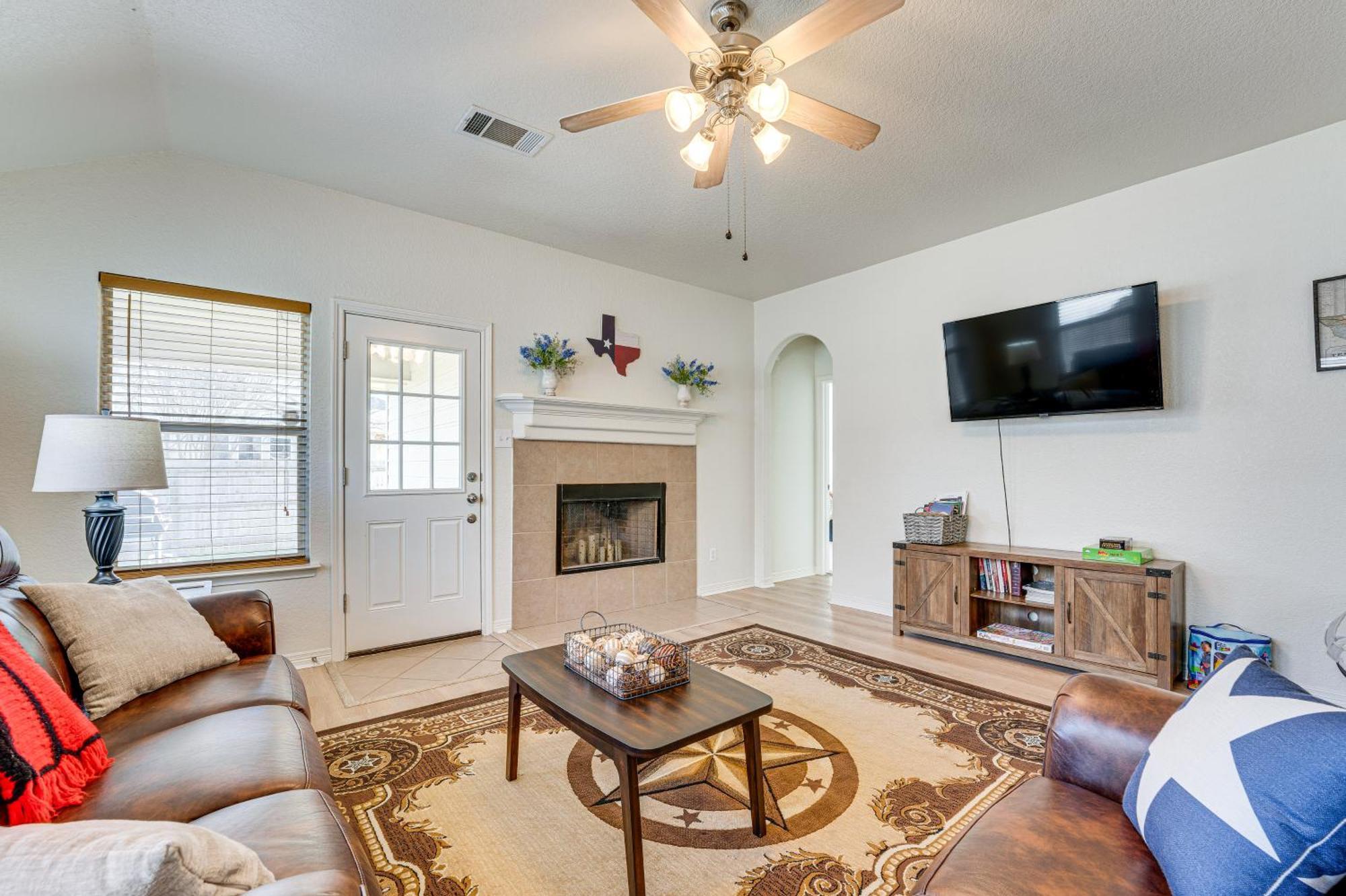 San Antonio Home With Game Room, 9 Mi To Seaworld! Eksteriør billede
